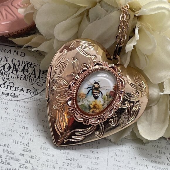 Bee Bumble Gardener Keeper Mom Wife Christmas Rose Gold Heart Locket Anniversary - Picture 6 of 12